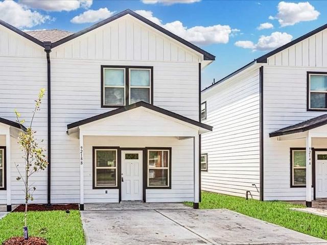 5426 E Houston Road A, Houston, TX 77028