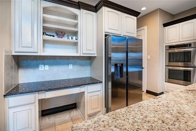 25207 Springwood Lake Drive, Katy, TX 77494