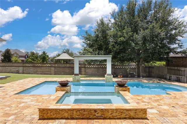 25207 Springwood Lake Drive, Katy, TX 77494