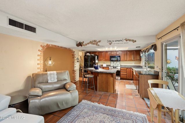 3770 N Gunnison Drive, Tucson, AZ 85749