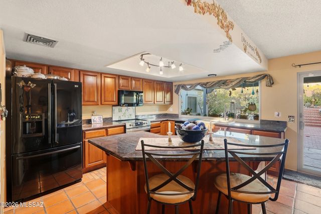 3770 N Gunnison Drive, Tucson, AZ 85749