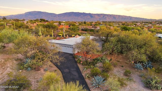 3770 N Gunnison Drive, Tucson, AZ 85749
