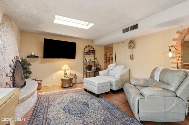 3770 N Gunnison Drive, Tucson, AZ 85749