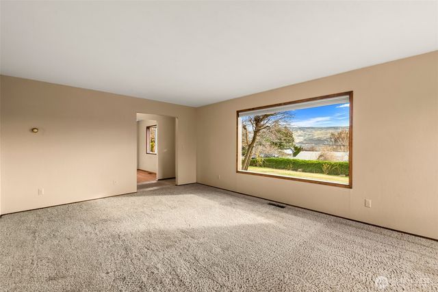 2908 Alvista Place, Wenatchee, WA 98801