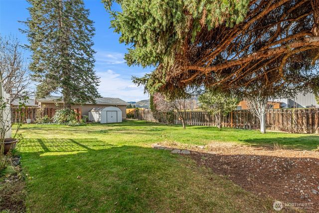 2908 Alvista Place, Wenatchee, WA 98801