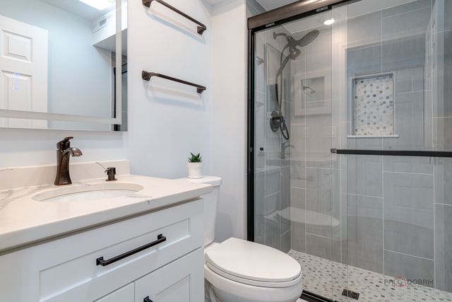 425 Somerset Court, Algonquin, IL 60102