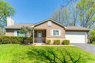 425 Somerset Court, Algonquin, IL 60102