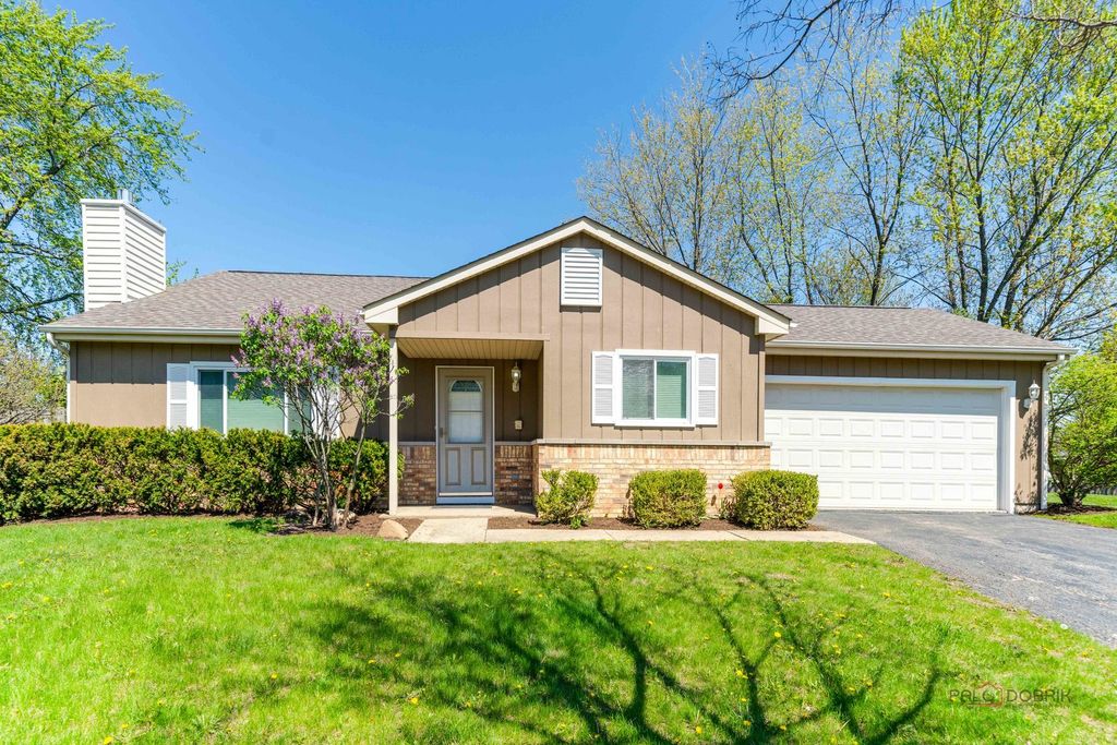 425 Somerset Court, Algonquin, IL 60102