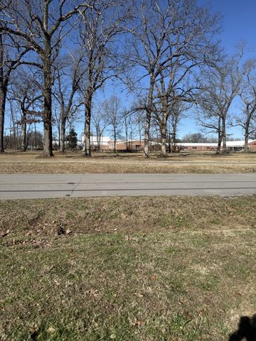 604 E Warren St, Tullahoma, TN 37388