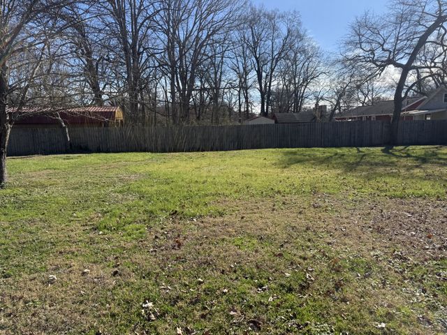 604 E Warren St, Tullahoma, TN 37388