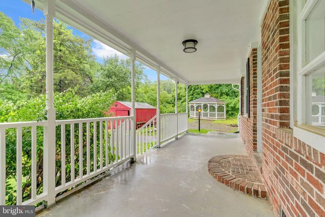 29823 HILLVIEW DR, Mechanicsville, MD 20659