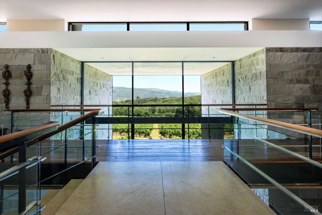 7596 Sonoma Mountain Rd, Glen Ellen, CA 95442