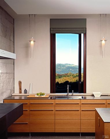 7596 Sonoma Mountain Rd, Glen Ellen, CA 95442