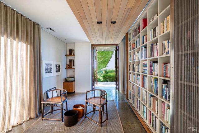 7596 Sonoma Mountain Rd, Glen Ellen, CA 95442