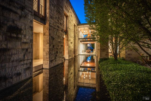 7596 Sonoma Mountain Rd, Glen Ellen, CA 95442