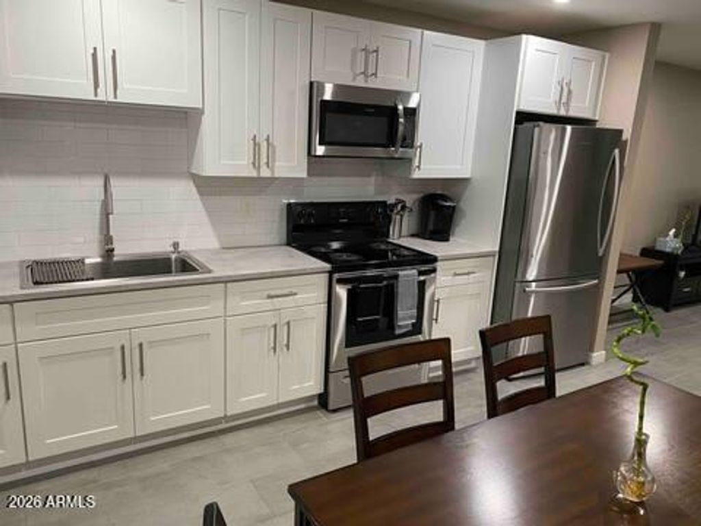 Image 26 of property listing at 4514 N 14TH Place, Phoenix, AZ 85014