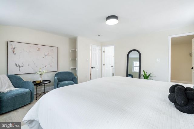 1404 N POWHATAN ST, Arlington, VA 22205