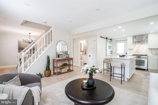 1404 N POWHATAN ST, Arlington, VA 22205