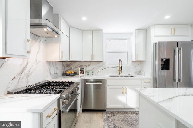 1404 N POWHATAN ST, Arlington, VA 22205