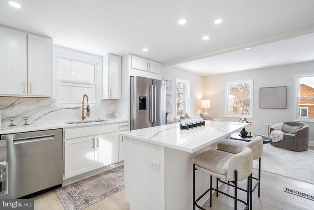 1404 N POWHATAN ST, Arlington, VA 22205