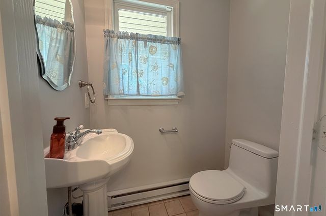 658 Winnepoge Drive, Fairfield, CT 06825