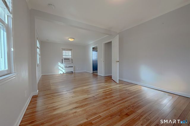 658 Winnepoge Drive, Fairfield, CT 06825