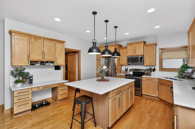 904 NW Boulder Point Place, Ankeny, IA 50023