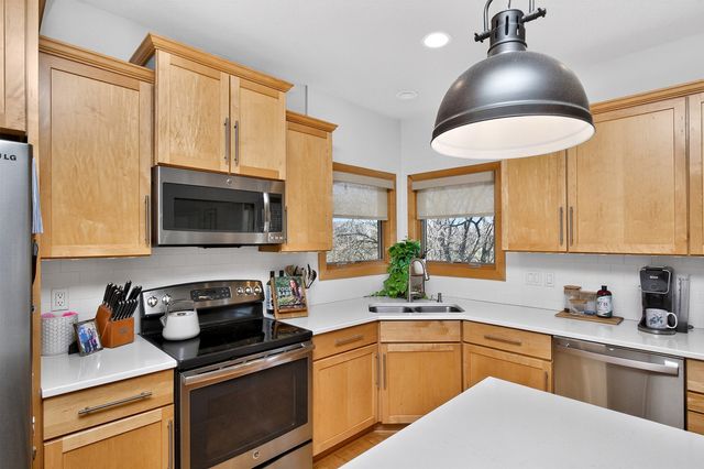 904 NW Boulder Point Place, Ankeny, IA 50023