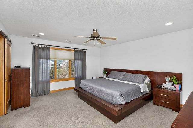 904 NW Boulder Point Place, Ankeny, IA 50023