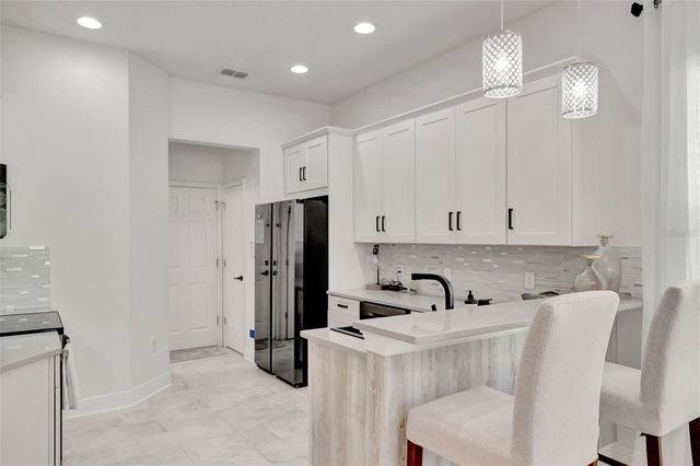 4892 BEACH BOULEVARD, Orlando, FL 32803