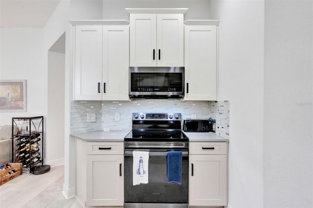 4892 BEACH BOULEVARD, Orlando, FL 32803