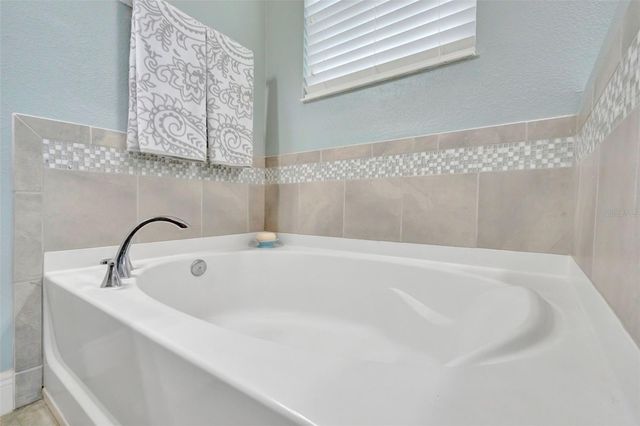 4892 BEACH BOULEVARD, Orlando, FL 32803