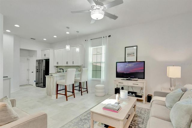 4892 BEACH BOULEVARD, Orlando, FL 32803