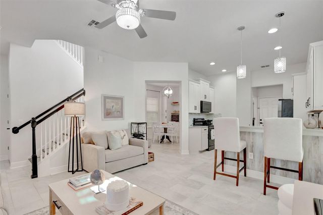 4892 BEACH BOULEVARD, Orlando, FL 32803