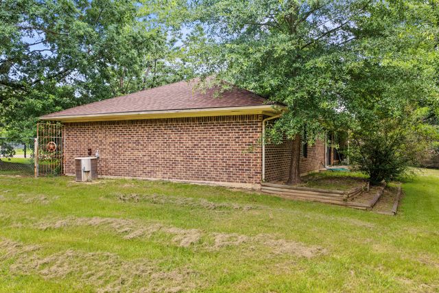 206 Carr Drive, Mt Pleasant, TX 75455