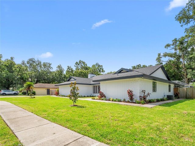 15901 DOVER CLIFFE DRIVE, Lutz, FL 33548