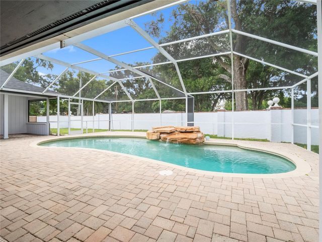 15901 DOVER CLIFFE DRIVE, Lutz, FL 33548