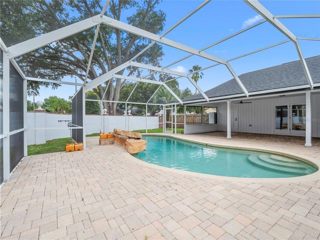 15901 DOVER CLIFFE DRIVE, Lutz, FL 33548