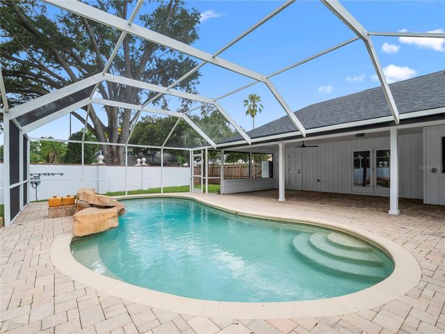 15901 DOVER CLIFFE DRIVE, Lutz, FL 33548