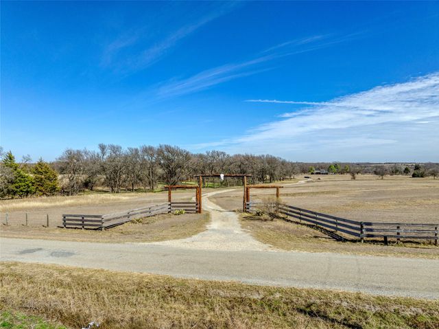 3182 Lovers Leap Lane, Gunter, TX 75058