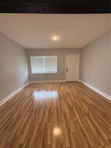 821 S SOLANDRA DRIVE, Orlando, FL 32807