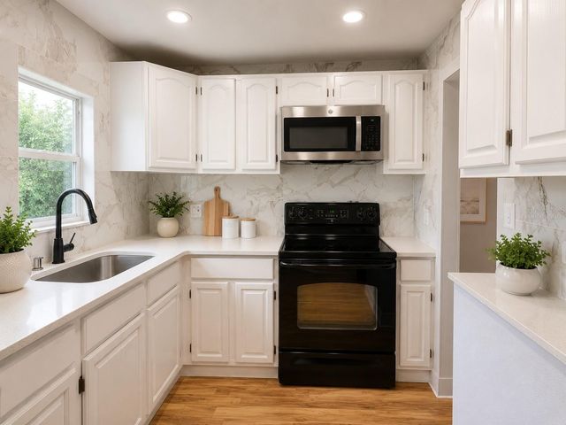 821 S SOLANDRA DRIVE, Orlando, FL 32807