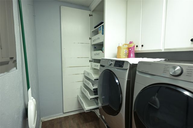 516 Renfro Street, Burleson, TX 76028