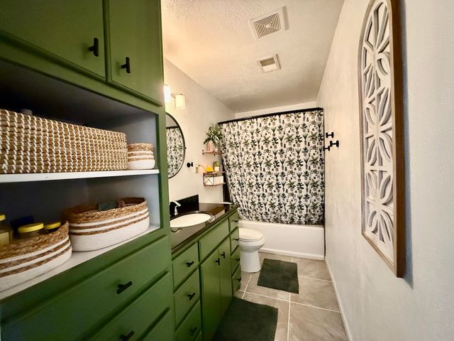 516 Renfro Street, Burleson, TX 76028