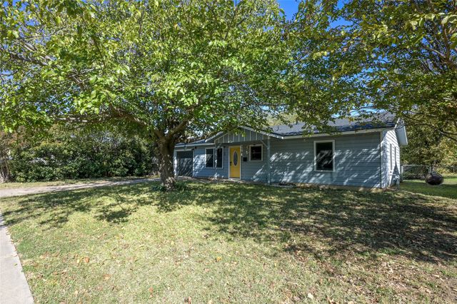 516 Renfro Street, Burleson, TX 76028