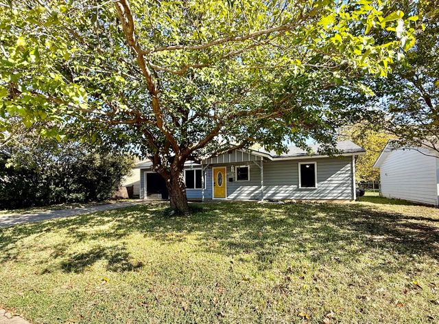 516 Renfro Street, Burleson, TX 76028