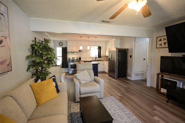 516 Renfro Street, Burleson, TX 76028