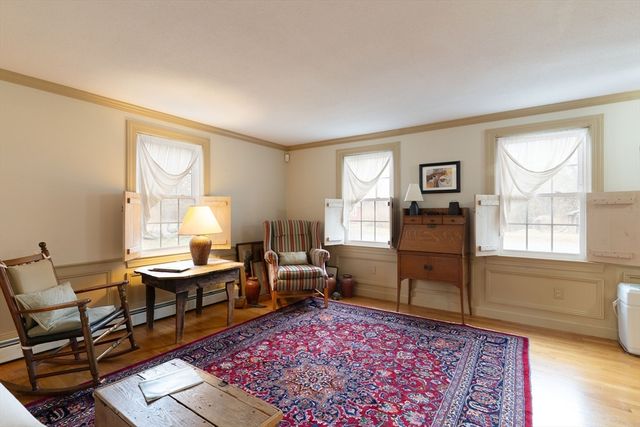 110 Dennison Hill Rd, Southbridge, MA 01550