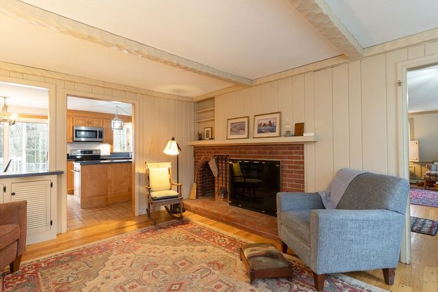 110 Dennison Hill Rd, Southbridge, MA 01550