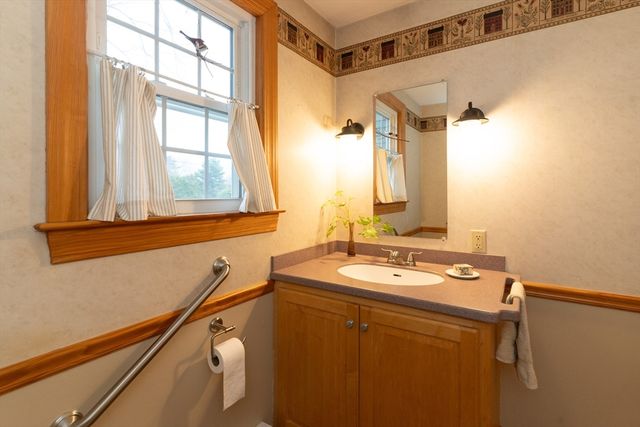 110 Dennison Hill Rd, Southbridge, MA 01550